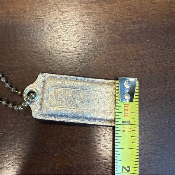 COACH Hang Tag Gold Metallic Leather Key Fob Bag Charm 2” Keychain - Picture 5 of 5